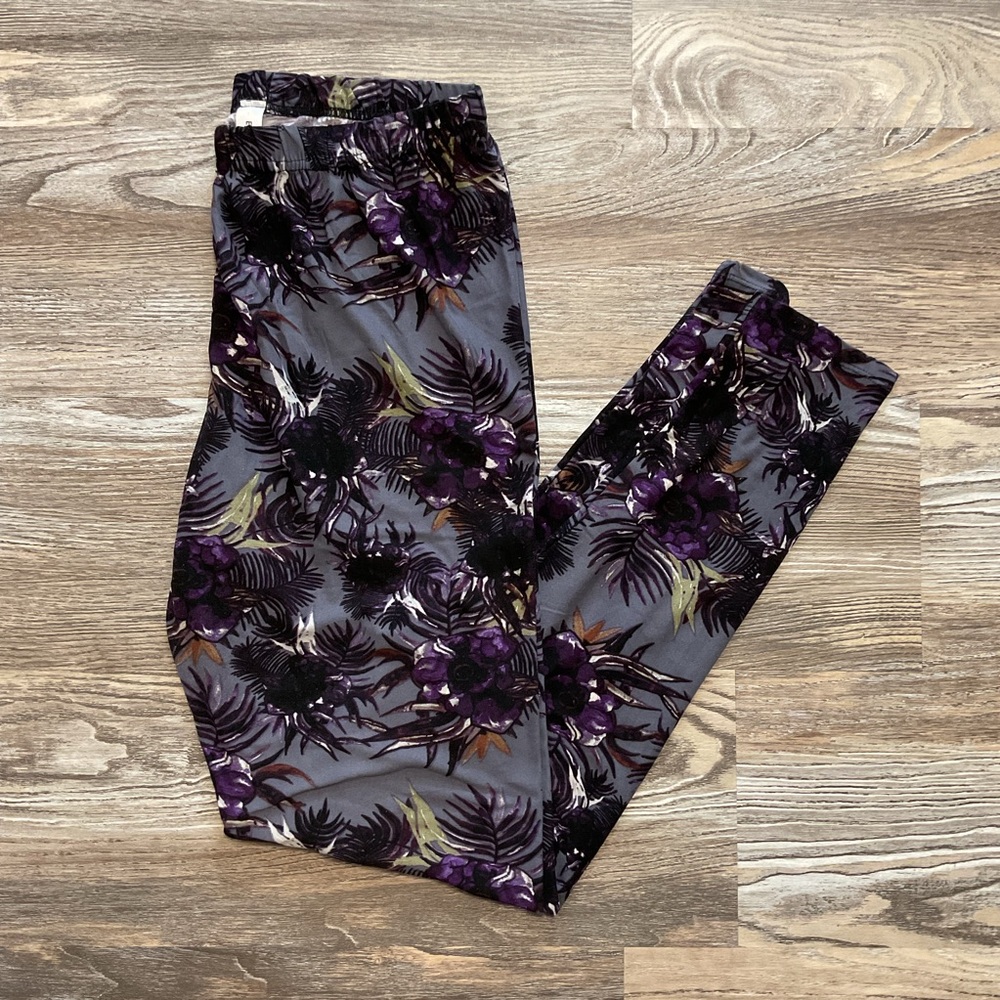 Epiphany Blu Gray and Purple Floral Print High Rise Leggings Plus Size